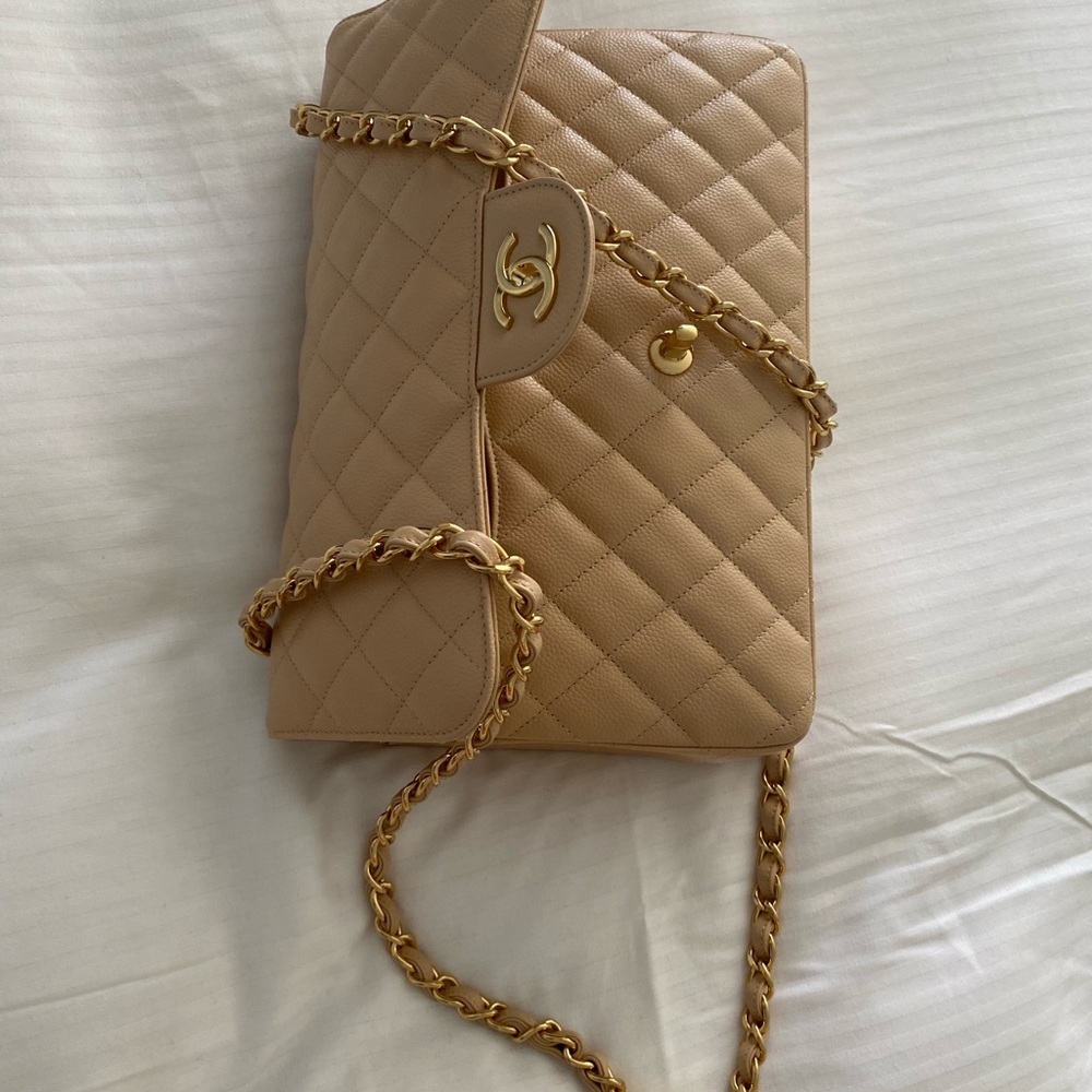 Chanel Beige Clair Double Flap Bag - Picture 3 of 12